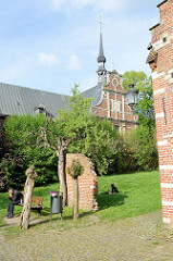 Areal beim Großen Beginenhof  in Löwen / Leuven. Der Löwener Beginenhof ist ein typischer Stadtbeginenhof mit zahlreichen kleinen Straßen und Plätzen. Die meisten Häuser stammt aus dem 16. Jahrhundert.