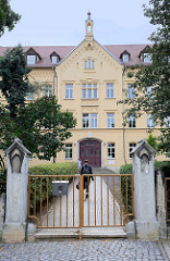 Gebäude der Volkshochschule Altenburger Land in der Hospitalstraße von Altenburg.