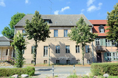 Villa Hirsch in der Messingwerksiedlung von Finow - die Fabrikantenvilla wurde 1916 nach Plänen von Paul Mebes entworfen; sei 2006 Leerstand.