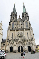 Wenzelsdom, Katedrála svatého Václava in Olmütz / Olomouc. Ursprünglich als gotische Kirche im 14 Jahrhundert vollendet - der König Wenzel III. wurde in der Kirche bestattet. Ab 1883 wurde der Dom im Stil der Neogotik teilweise neu gestaltet- Archite