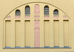 Jugendstilfassade der Music Hall / Veranstaltungshalle im Johannisgraben von Altenburg.