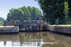 Schleusenkammer der Schleuse Wolfswinkel am Finowkanal - die Kammer hat eine Länge von 41 m und einen Hub von 2,60 m.