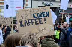 In Hamburg demonstrierten am Sonnabend ca. 7000 Menschen gegen die geplante EU-Reform des Urheberrechts und die geplanten Upload-Filter.
