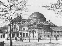 Historisches Foto vom Vorlesungsgebäude der Universität Hamburg.