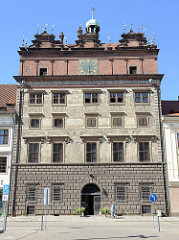 Historisches Rathaus der Stadt Pilsen / Plzeň auf dem Platz der Republik / náměstí Republiky; fertig gestellt 1559 - Architekt / Baumeister Giovanni de Statia.