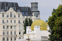 Detailbilder der Architektur Wiens - goldene Kuppel vom Ausstellungsgebäude der Wiener Secession; Entwurf Joseph Maria Olbricht 1898.