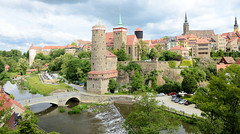 Bautzen - obersorbisch Budysin -  ist eine Große Kreisstadt in Ostsachsen; die  Stadt liegt an der Spree und ist das politische und kulturelle Zentrum der Sorben.