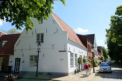 Die Stadt Friedrichstadt  liegt zwischen den Flüssen Eider und Treene im Kreis Nordfriesland in Schleswig-Holstein.