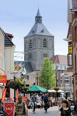 Oldenzaal ist eine Stadt  mit ca. 32 000 EinwohnerInnen in der Region Twente in der niederländischen Provinz Overijssel.