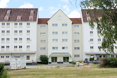 Fotos aus dem Hamburger Stadtteil Tonndorf - Bezirk Hamburg Wandsbek; Heeresverpflegungsspeicher an der Rahlau - die denkmalgeschützten Speichergebäude wurden um 1937 errichtet und stehen unter Denkmalschutz.