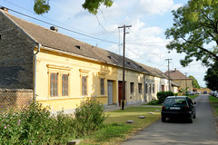Mohács  ist eine ungarische Stadt am rechten Donauufer, in der Nähe der Grenze zu Kroatien und zu Serbien.