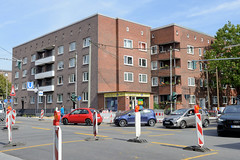 Bilder aus dem Hamburger Stadtteil Dulsberg - Bezirk Hamburg Nord. Blick über die Straßenkreuzung Straßburger Straße und Nordschleswiger Straße.