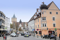Straubing ist eine kreisfreie Stadt  in Ostbayern - das Stadtgebiet Straubings erstreckt sich entlang der Donau.