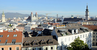 Linz ist die Landeshauptstadt von Oberösterreich und liegt an der Donau.