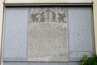 Linz ist die Landeshauptstadt von Oberösterreich und liegt an der Donau.