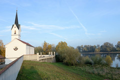 Reibersdorf ist ein Ortsteil der Gemeinde Parkstetten in Niederbayern - der Ort liegt am Ufer der Donau.
