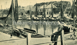 Historische Ansicht vom Hafen in Elburg.