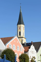 Kelheim ist die Kreisstadt des gleichnamigen Landkreises im Regierungsbezirk Niederbayern und liegt an Donau.