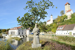 Fotos von Rechtenstein, Gemeinde an der Donau im Bundesland Baden-Württemberg.