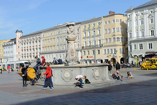 Linz ist die Landeshauptstadt von Oberösterreich und liegt an der Donau.