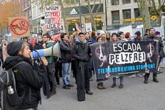 Demonstration gegen den Pelzhandel bei der Modekette ESCADA in der Hamburger Innenstadt.