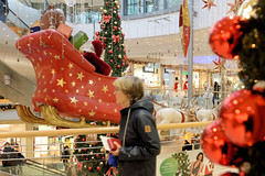 Fotos aus dem Hamburger Stadtteil Niendorf, Bezirk Eimsbüttel. Weihnachtsdekoration im Tibarg-Center - Niendorfer Einkaufszentrum.