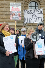 Hamburg muss Handeln - Übergabe einer Unterschriftenliste an die Stellvertretende Bürgermeisterin Katharina Fegebank am 14.02.2020
