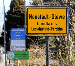 Neustadt-Glewe  ist eine Stadt im Landkreis Ludwigslust-Parchim in Mecklenburg-Vorpommern.