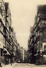 Historische Aufnahme der Straße Kattrepel in der Hamburger Altstadt, ca. 1905.