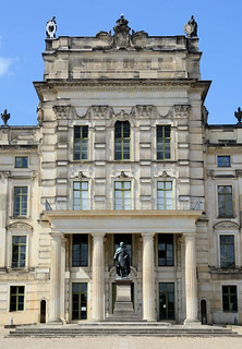 Das Schloss Ludwigslust war von 1763 bis 1837 Hauptresidenz der Herzöge von Mecklenburg-Schwerin.