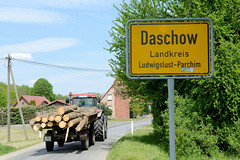 Der Ort Daschow liegt im Landkreis Ludwigslust-Parchim in Mecklenburg-Vorpommern und gehört zur Gemeinde Gallin-Kuppentin.