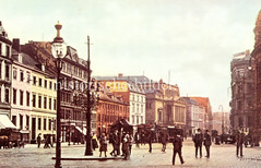 Alte Bilder aus der Dammtorstraße in der Hamburger Neustadt - Innenstadt. Blick über den Stephansplatz zur Dammtorstrasse; links mündet die Esplanade. Ein Strassenbahnwagen fährt Richtung Dammtor.