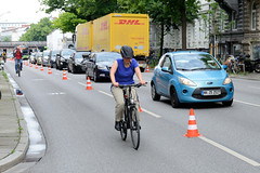 Pop-up-Bikelane der Initiative Sternenbrücke auf der Hamburger Stresemannstraße am 13.06.2020.