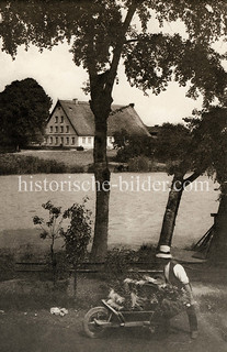 Historische Ansicht aus den Hamburger Vierlanden - Blick über die Dove-Elbe.