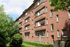 Fotos aus dem Hamburger Stadtteil Horn - Bezirk Hamburg Mitte; Etagenhaus an der Washingtonallee; errichtet 1937, Architekt Hans Stockhause.