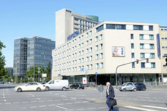 Fotos aus dem Hamburger Stadtteil Hohenfelde, Bezirk Hamburg-Nord; Hotelneubau an der Lübecker Straße / Novotel.