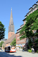 Fotos aus der Hamburger Innenstadt, City; Stadtteil Altstadt - Bezirk Mitte. Sankt Jacobikirche - Blick von der Steinstraße.