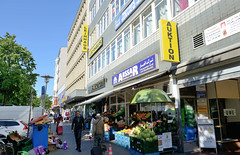 Fotos aus dem Hamburger Stadtteil  St. Georg, Bezirk Hamburg Mitte; Geschäfte am Steindamm.