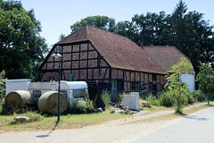 Sumte  gehört zu der in Niedersachsen liegende Gemeinde Amt Neuhaus, die östlich der Elbe liegt.