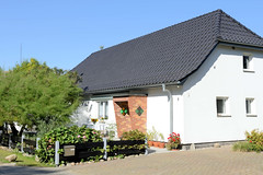 Häschendorf wird erstmalig 1302 urkundlich erwähnt und gehört seit 1958 als Ortsteil zu Mönchhagen im Landkreis Rostock in Mecklenburg-Vorpommern.