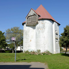 Dummerstorf ist eine amtsfreie Gemeinde im Landkreis Rostock in Mecklenburg-Vorpommern.