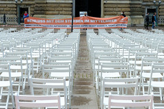 Aktion von Seebrücke Hambug am 06.09.2020 - Platz für 1.000 Stühle - Platz für 1.000 Menschen.