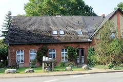 Grebbin ist ein Ortsteil der Gemeinde Obere Warnow im Landkreis Ludwigslust-Parchim in Mecklenburg-Vorpommern.