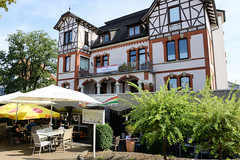 Bad Wildungen ist eine Gemeinde mit Heilbäderzentrum und Staatsbad im Landkreis Waldeck-Frankenberg in Hessen.
