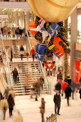 Weihnachtsschmuck in der Einkaufspassage / Europapassage in der Hamburger City.