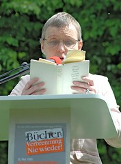 Lesung von Texten aus verbrannten Büchern - Heinrich Heine.   (2006)