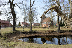 Karrenzin ist eine Gemeinde im Landkreis Ludwigslust-Parchim in Mecklenburg-Vorpommern.