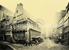 Alte Wohnhäuser und Speicher in der Straße Dovenfleet in der Hamburger Neustadt.