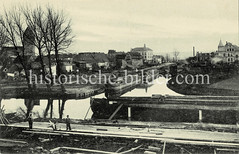 Historisches Panorama vom Hafen und der Schleuse in Parchim.