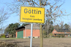 Göttin  ist eine Gemeinde im Kreis Herzogtum Lauenburg in Schleswig-Holstein.